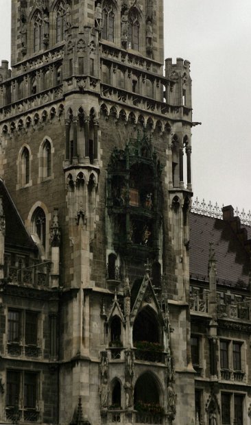 Munich Glockenspiel 2006-05-28@0142-18